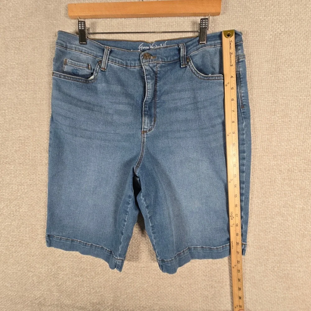 Gloria Vanderbilt Womens Blue Denim Bermuda Shorts Slimming Effect Sz 16 Stretch